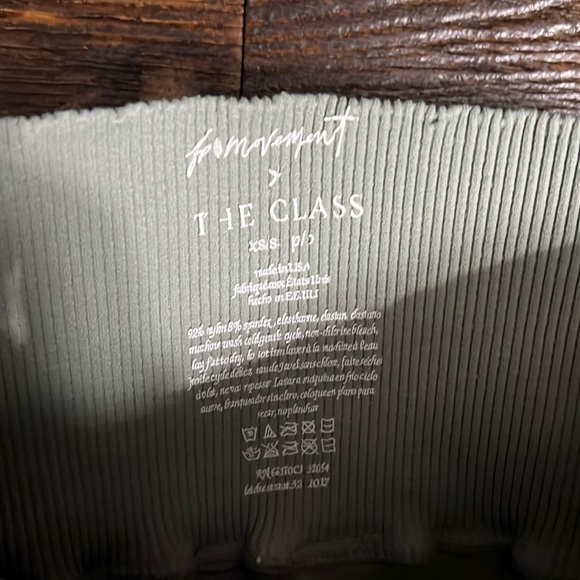 FP Movement Happiness Runs Bike Short & Convertible Crop Top - Picture 6 of 10